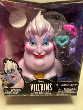 Disney Villains Ursula Styling Head with 7 Pieces Accessories